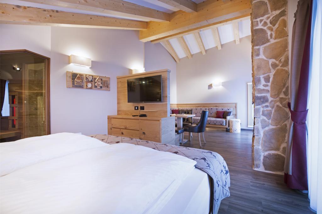 Chalet Marcora Campitello di Fassa Værelse billede