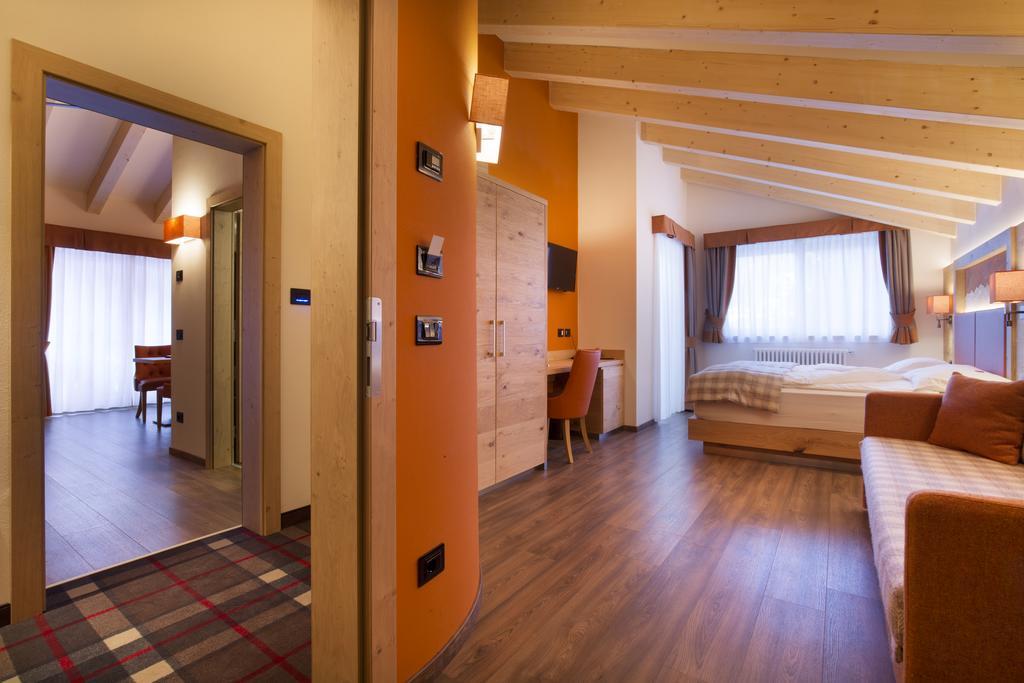 Chalet Marcora Campitello di Fassa Værelse billede